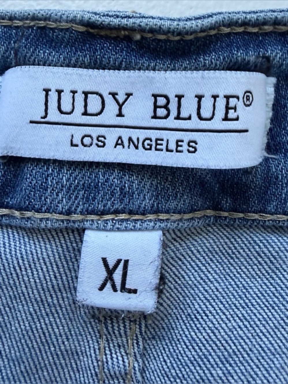 Judy Blue High‎ Waist Medium Wash Cuffed Denim Shorts XL
JB150096 - Picture 7 of 8
